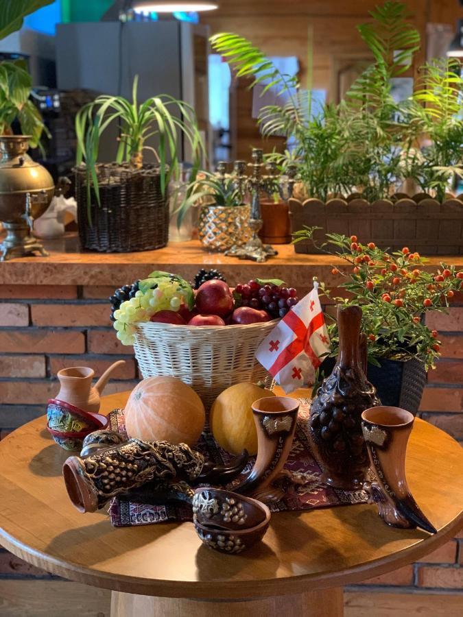 Hotel Tyrol I Restauracja Zycie Gruzji Osielsko Kültér fotó